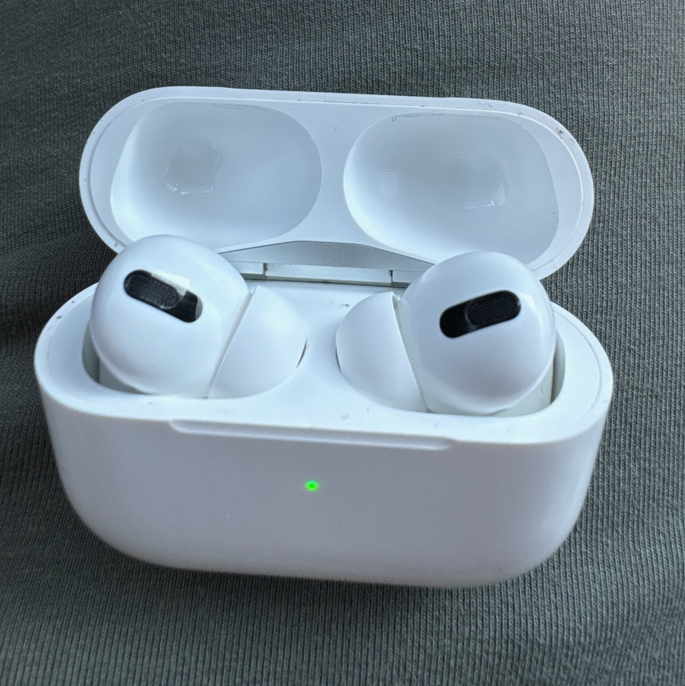 Apple AirPods Pro Gen 1
